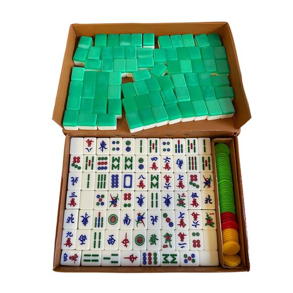 Vintage Mahjong Tile Set w/148 Tiles and Carrying Case, Ivory Green Color Pieces - Picture 1 of 4
